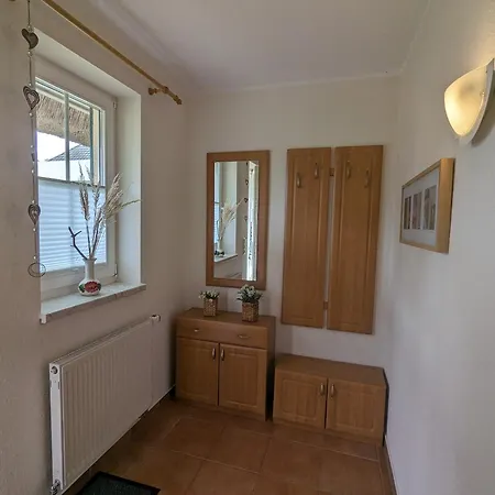 Ferienhaus Kranichnest Born