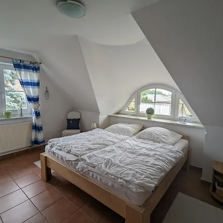 Kranichnest Ferienhaus Born